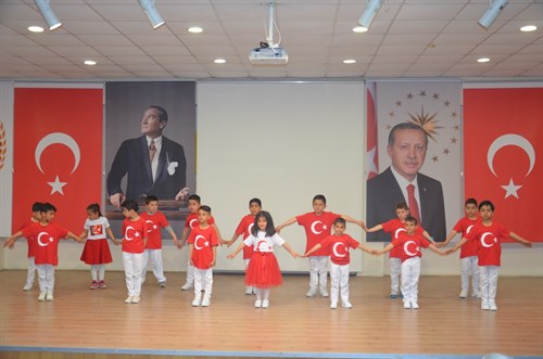 23 NİSAN ULUSAL EGEMENLİK VE ÇOCUK BAYRAMI 'NIN 103. YILI İLÇEMİZDE COŞKUYLA KUTLANDI